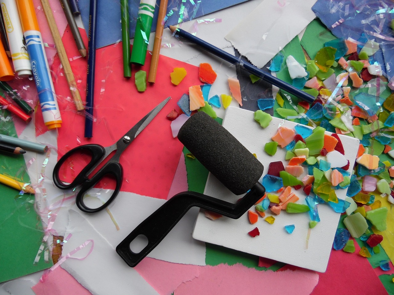 art supplies, art, school supplies-957576.jpg